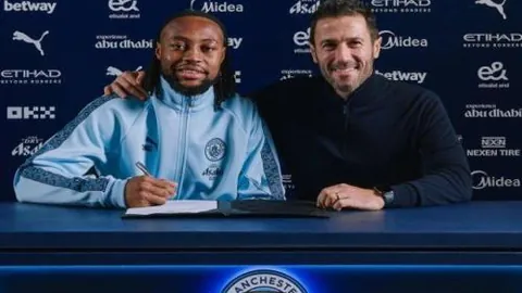 2025年新洲“新华杯”中小学生篮球赛火热开赛